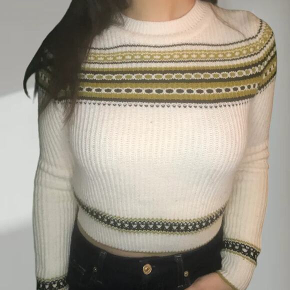 BDG Urban Outfitters Cropped Knit Sweater – Size S - Picture 3 of 3
